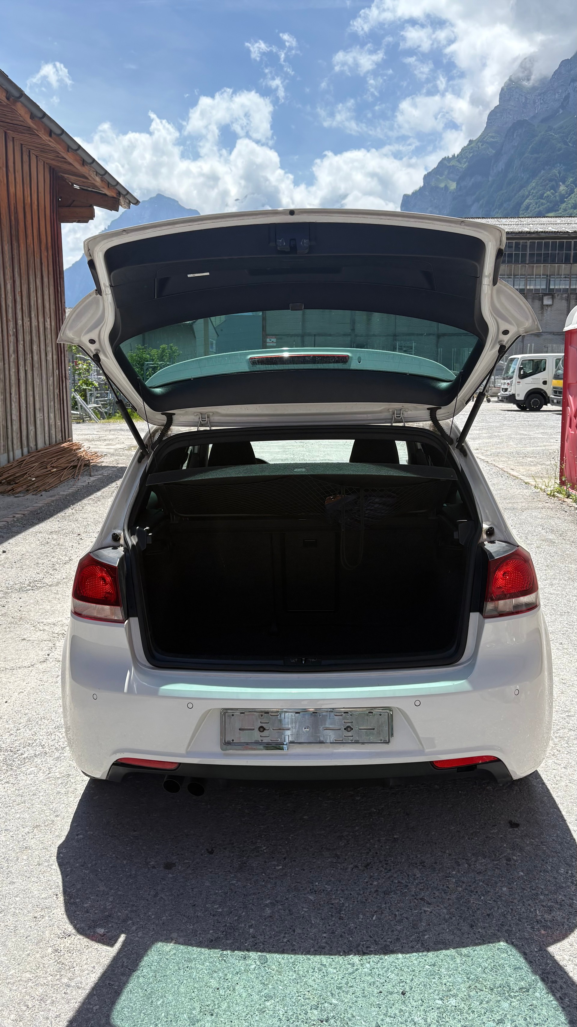VW Golf 1.4 TSI Highline R-Line-image-6