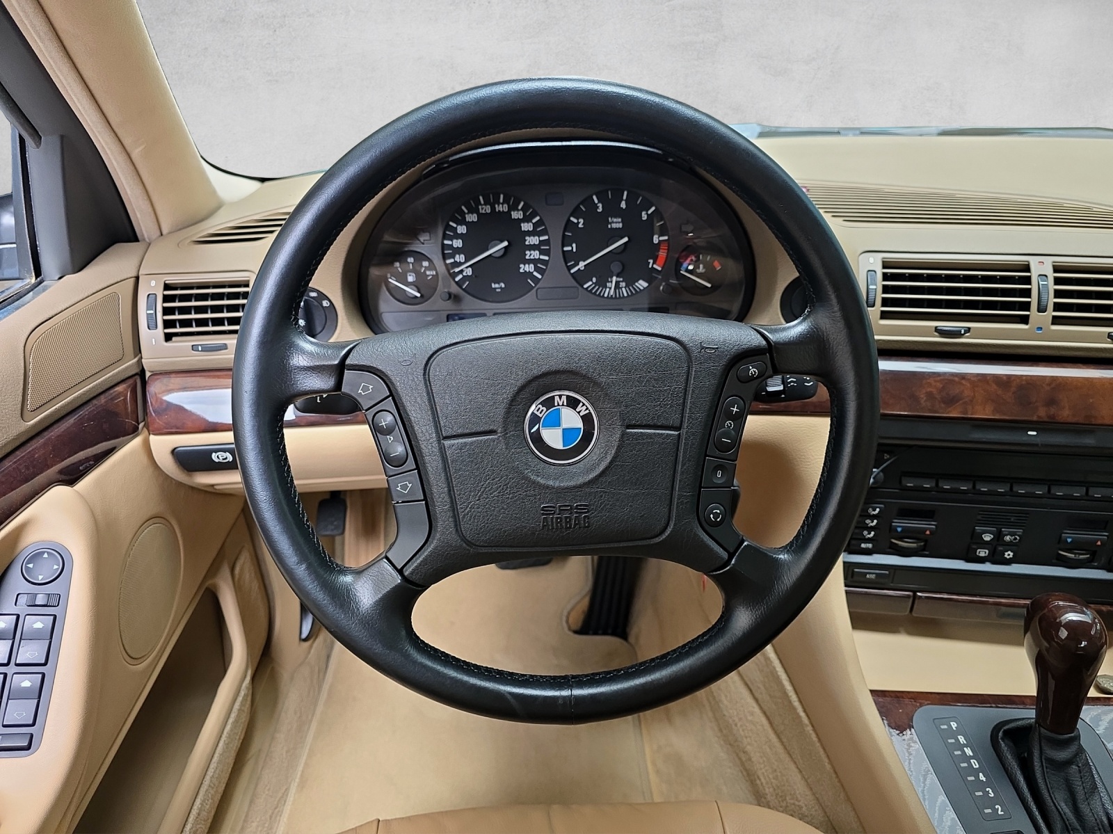 BMW 728i Automat (Traumzustand Sammlerfahrzeug)-image-9