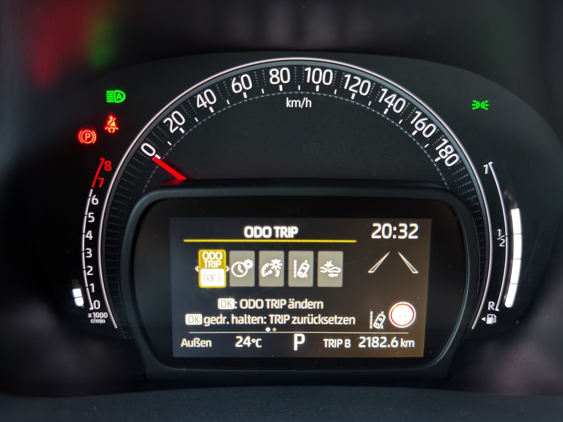 TOYOTA Aygo X 1.0 VVT-i Style CVT*TOP ZUSTAND*TOP AUSSTATTUNG*NUR 12000 KM*MIT FALTDACH*-image-14