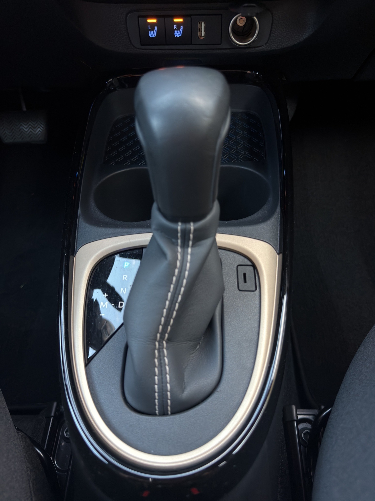 TOYOTA Aygo X 1.0 VVT-i Style CVT*TOP ZUSTAND*TOP AUSSTATTUNG*NUR 12000 KM*MIT FALTDACH*-image-9