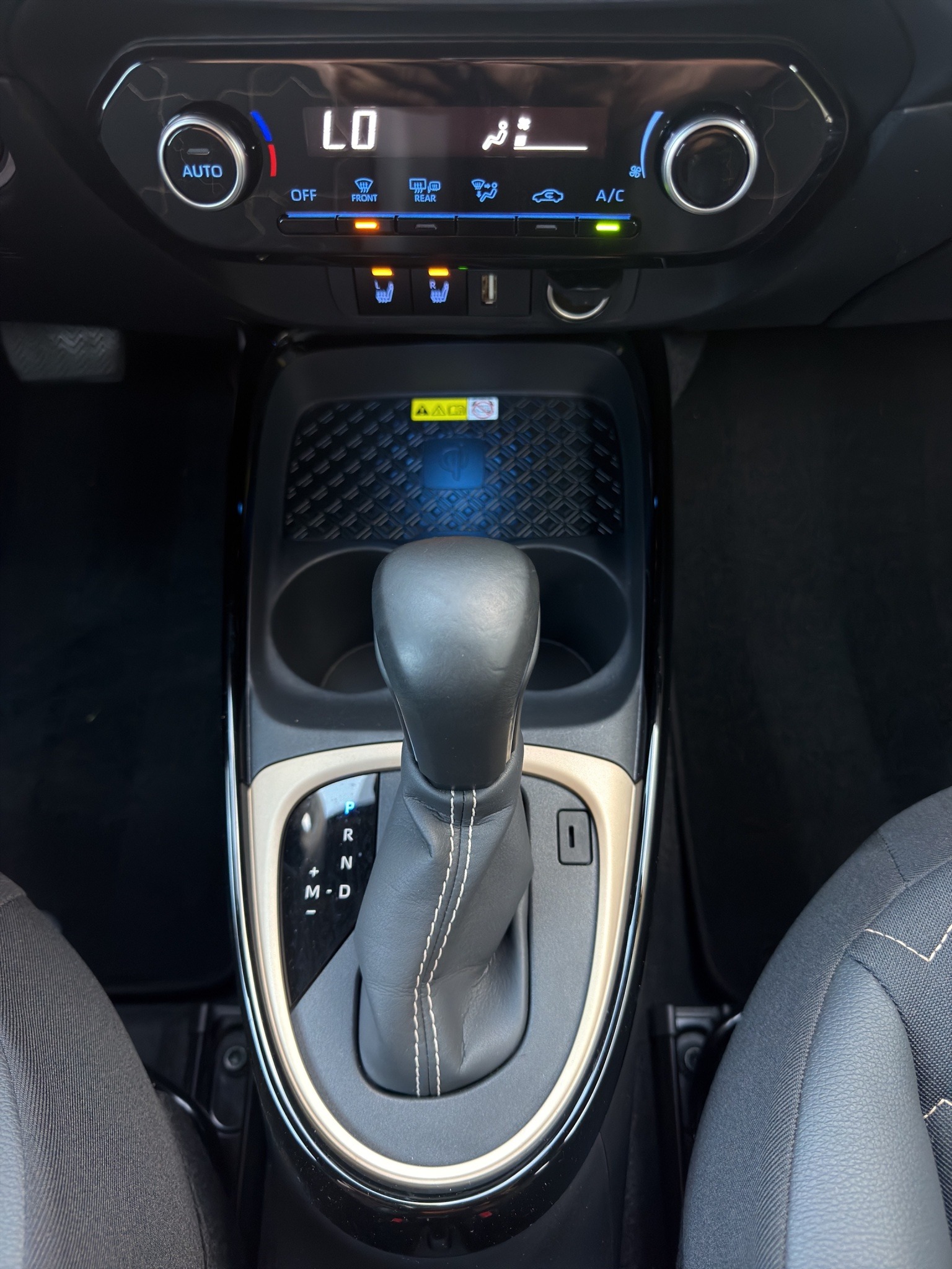 TOYOTA Aygo X 1.0 VVT-i Style CVT*TOP ZUSTAND*TOP AUSSTATTUNG*NUR 12000 KM*MIT FALTDACH*-image-8