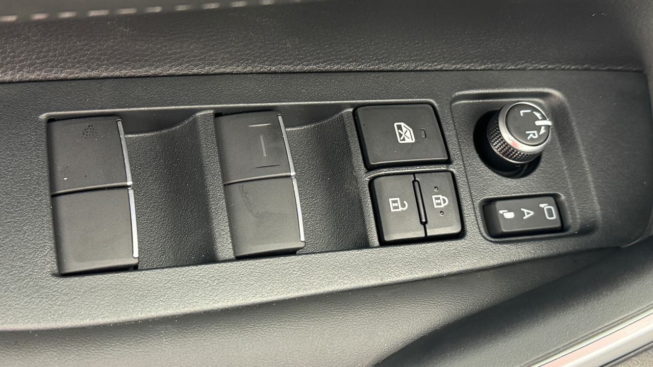 TOYOTA Corolla Touring Sports 2.0 HSD Sport e-CVT-image-8