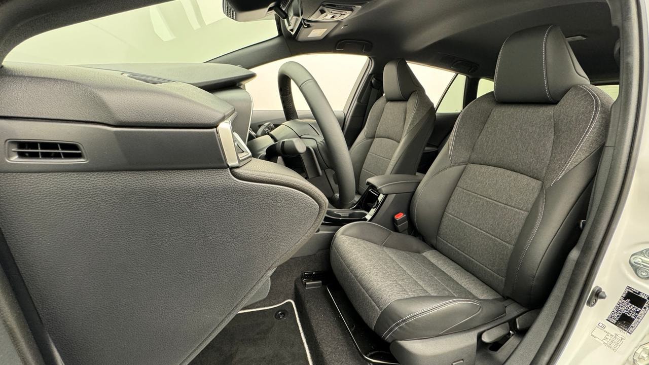 TOYOTA Corolla Touring Sports 2.0 HSD Sport e-CVT-image-4