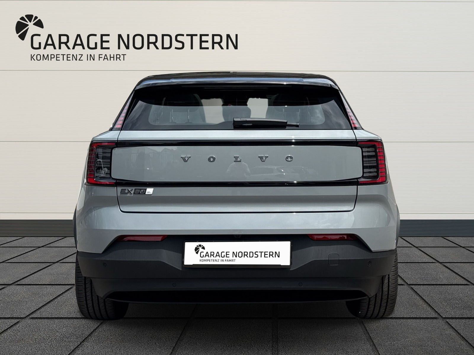 VOLVO EX30 E60 Twin Ultra Performance AWD-image-3