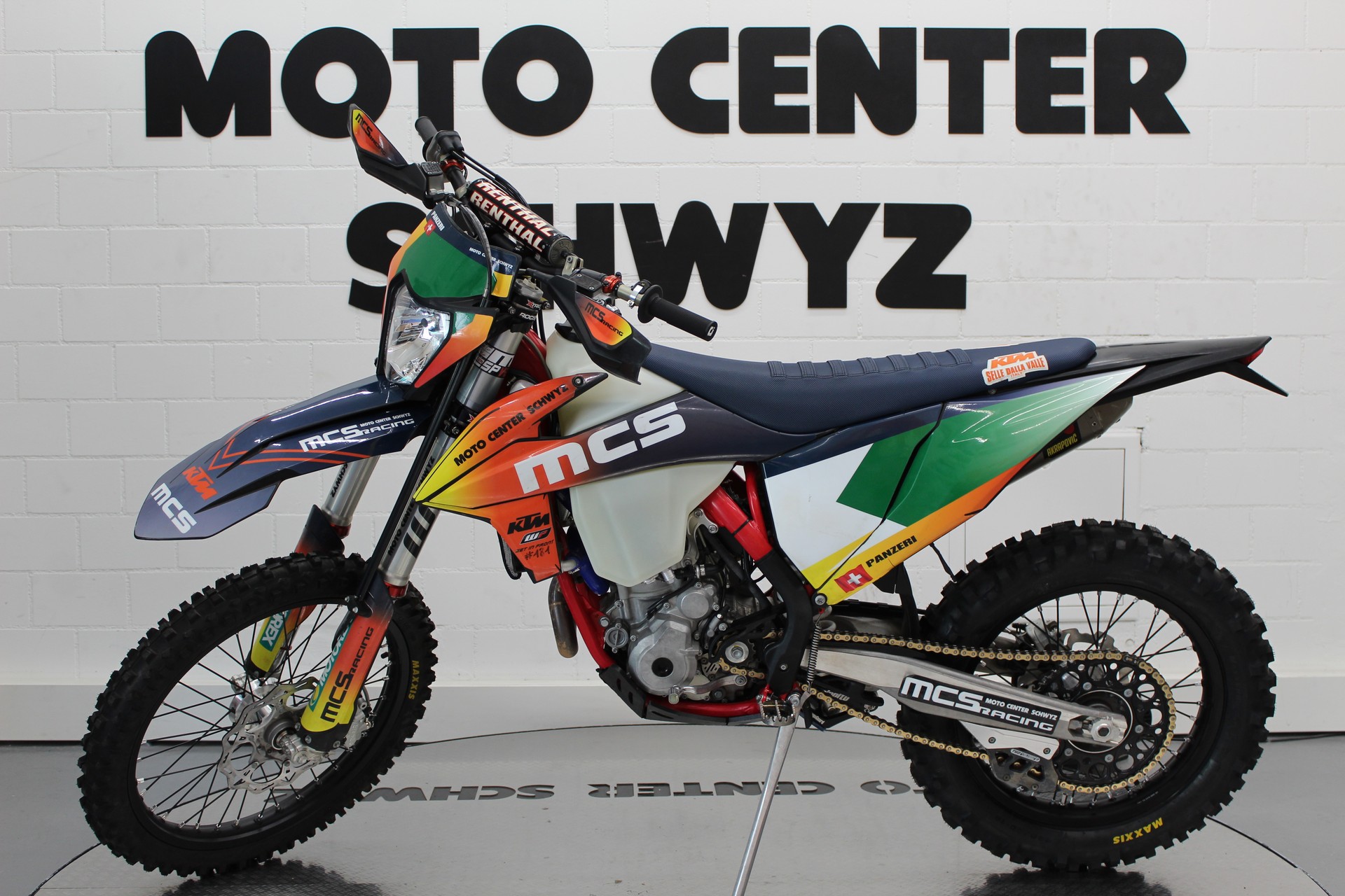 GASGAS EC 250 F MCS Racing-showroom-element-3