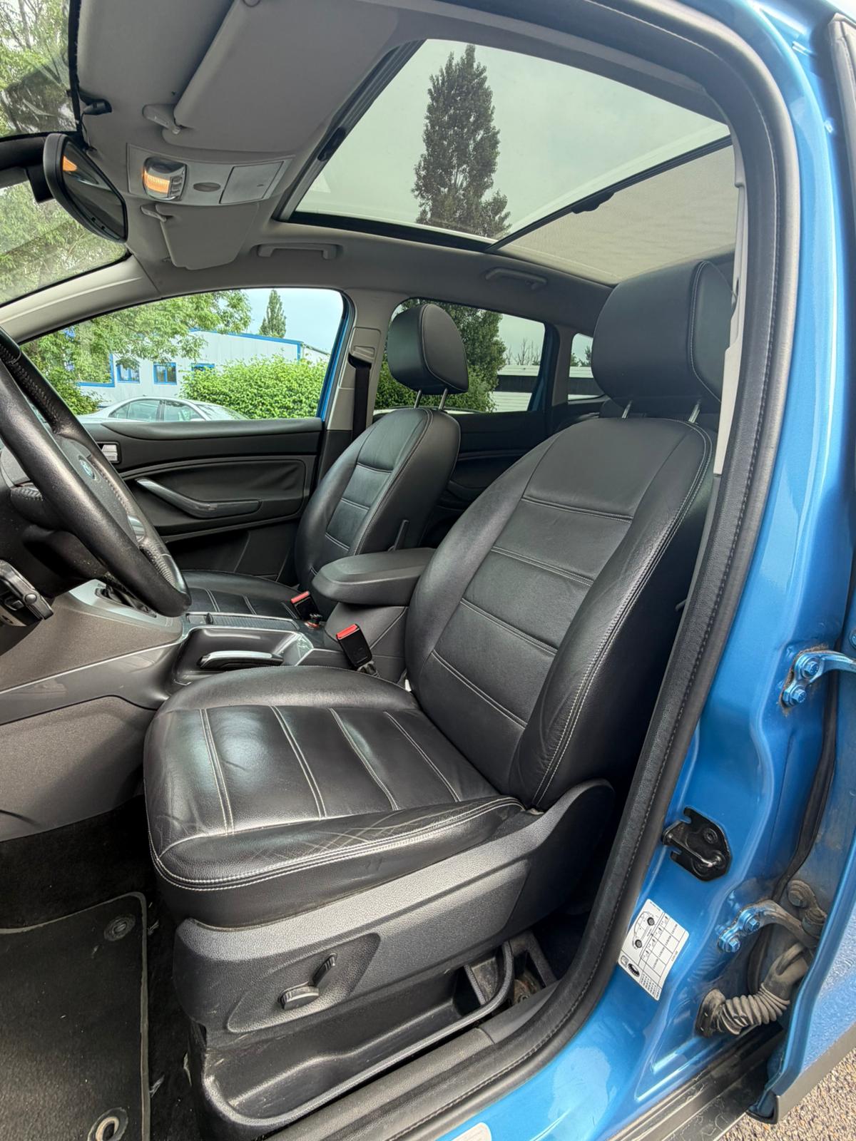 FORD Kuga 2.5 Turbo Titanium 4WD Automatic-image-7