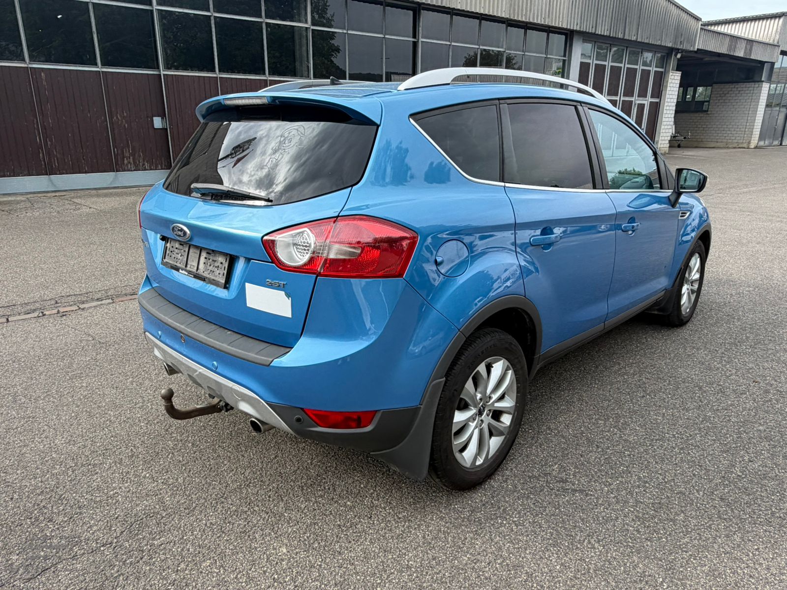 FORD Kuga 2.5 Turbo Titanium 4WD Automatic-image-3