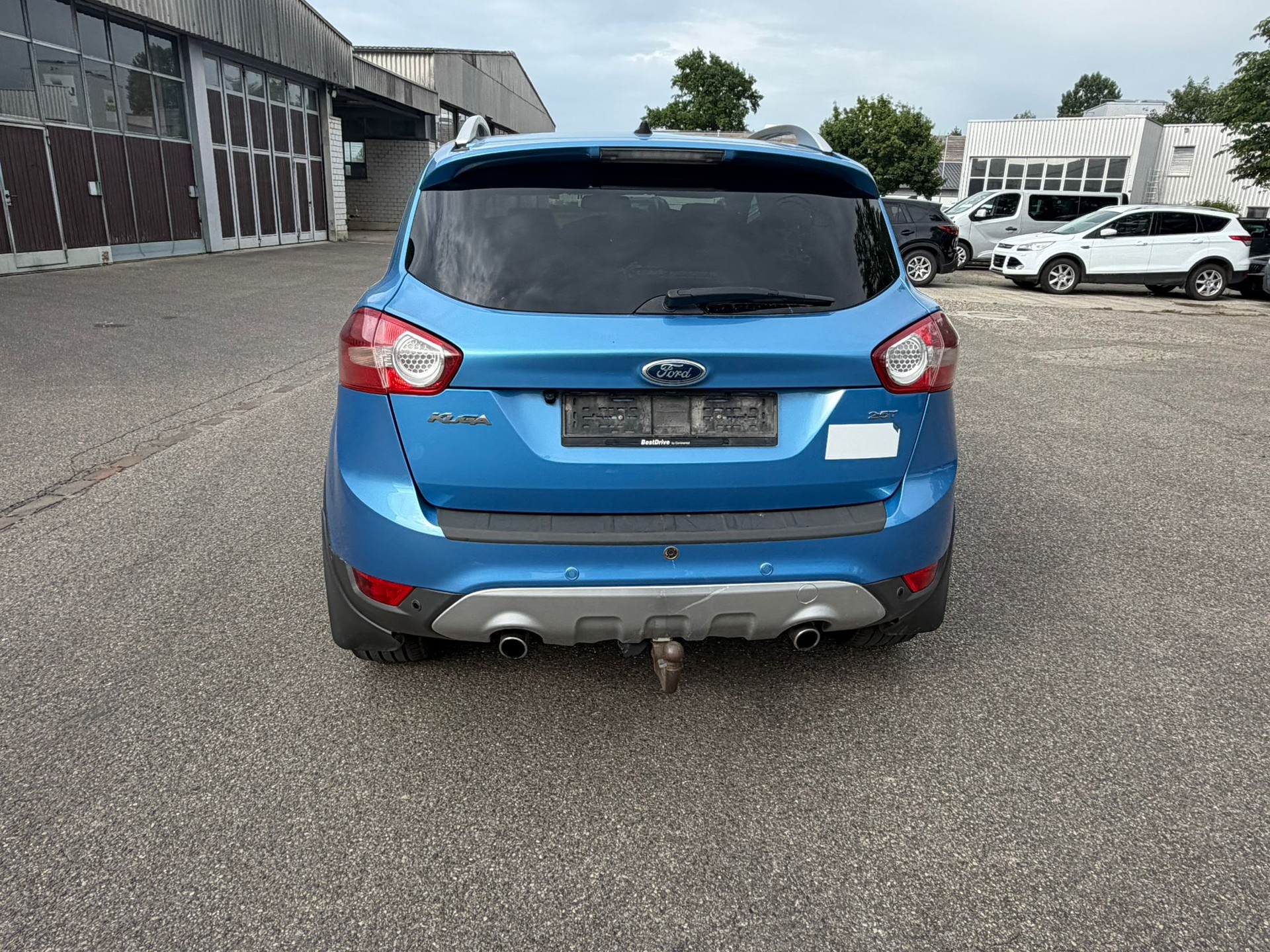 FORD Kuga 2.5 Turbo Titanium 4WD Automatic-image-2