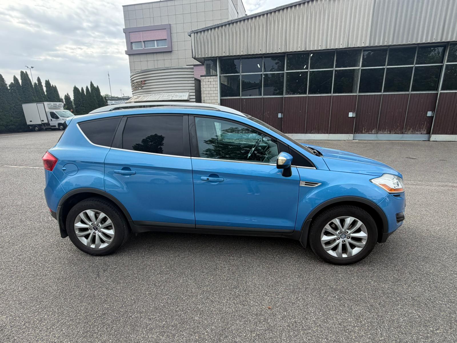 FORD Kuga 2.5 Turbo Titanium 4WD Automatic-image-4