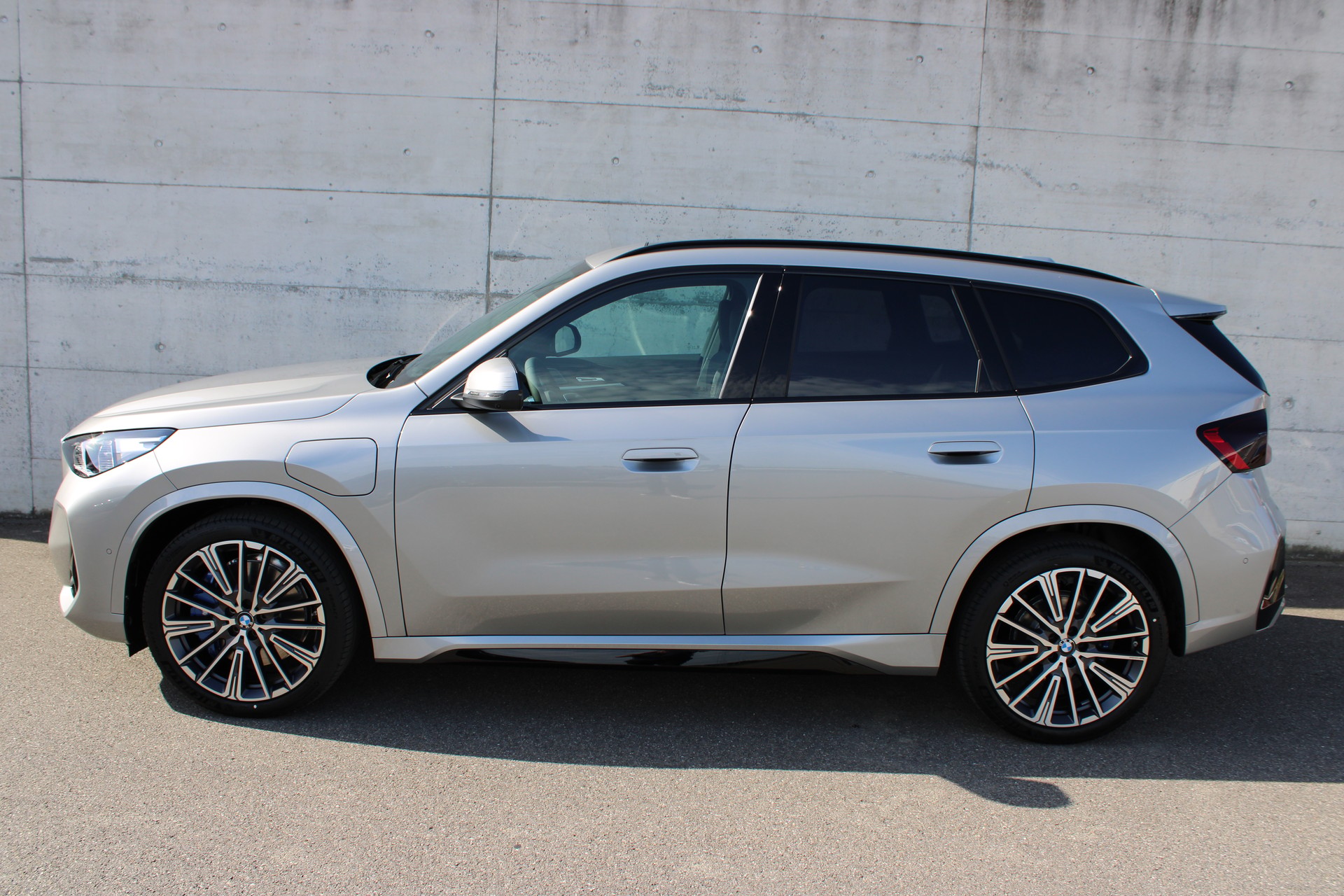 BMW X1 xDrive 30e M Sport-image-2