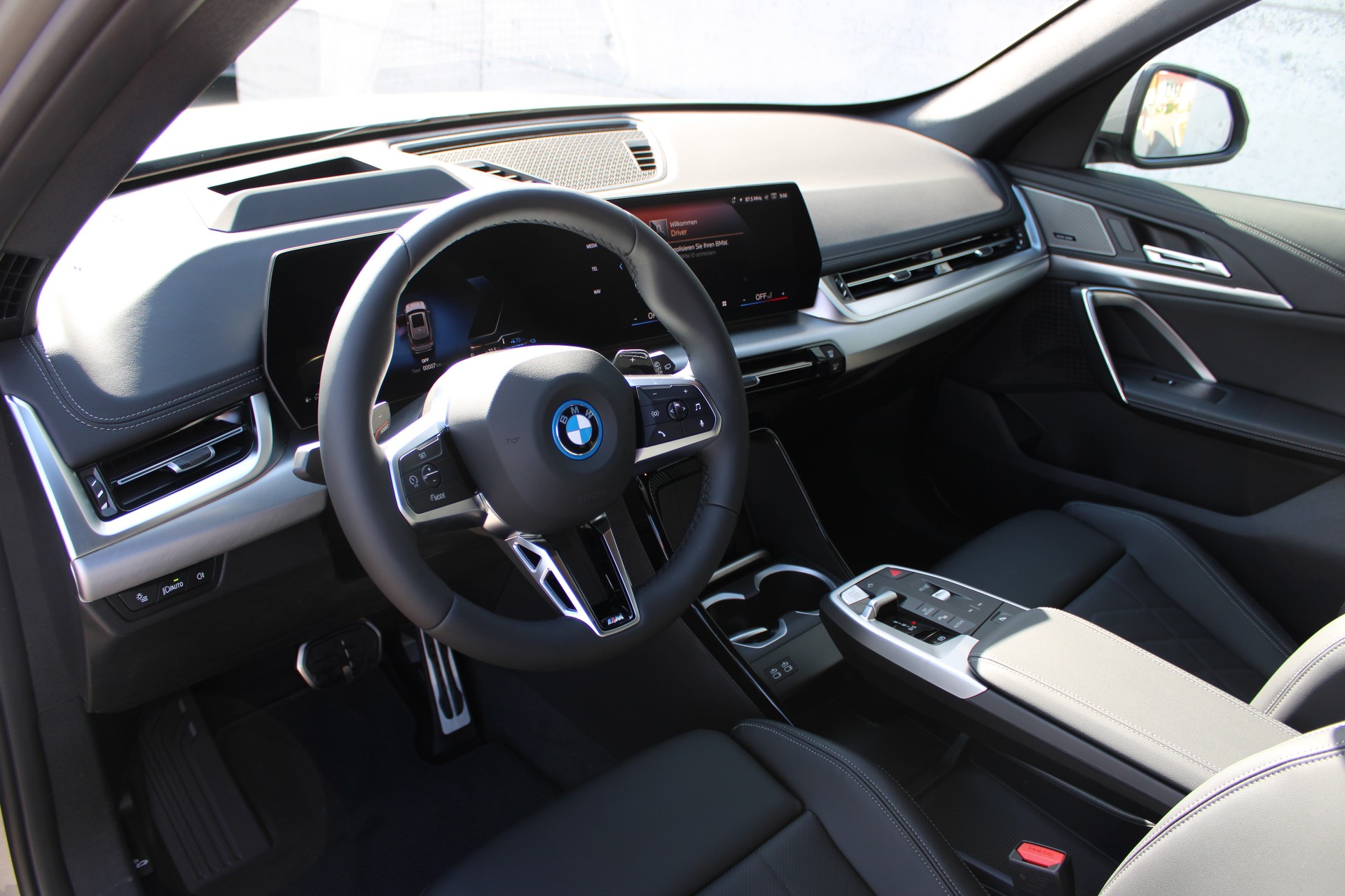 BMW X1 xDrive 30e M Sport-image-12