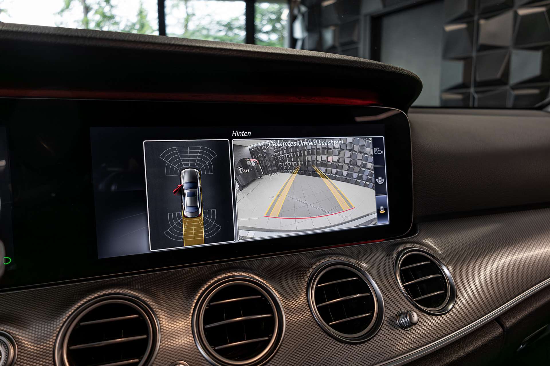 MERCEDES-BENZ E 200 Avantgarde 4Matic 9G-Tronic-image-15