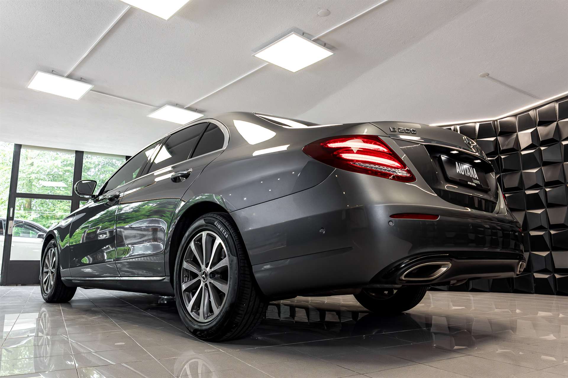 MERCEDES-BENZ E 200 Avantgarde 4Matic 9G-Tronic-image-28