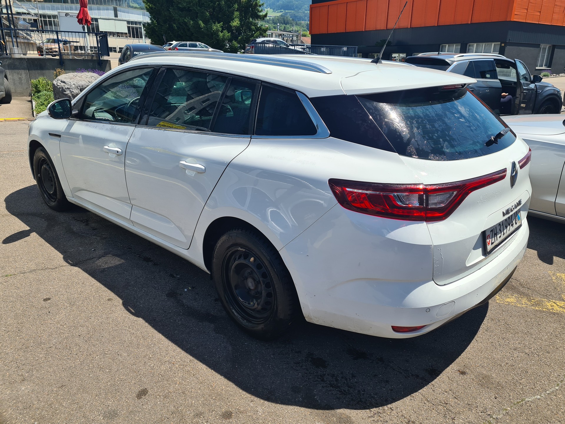 RENAULT Mégane Grandtour 1.5 dCi GT Line EDC-image-3