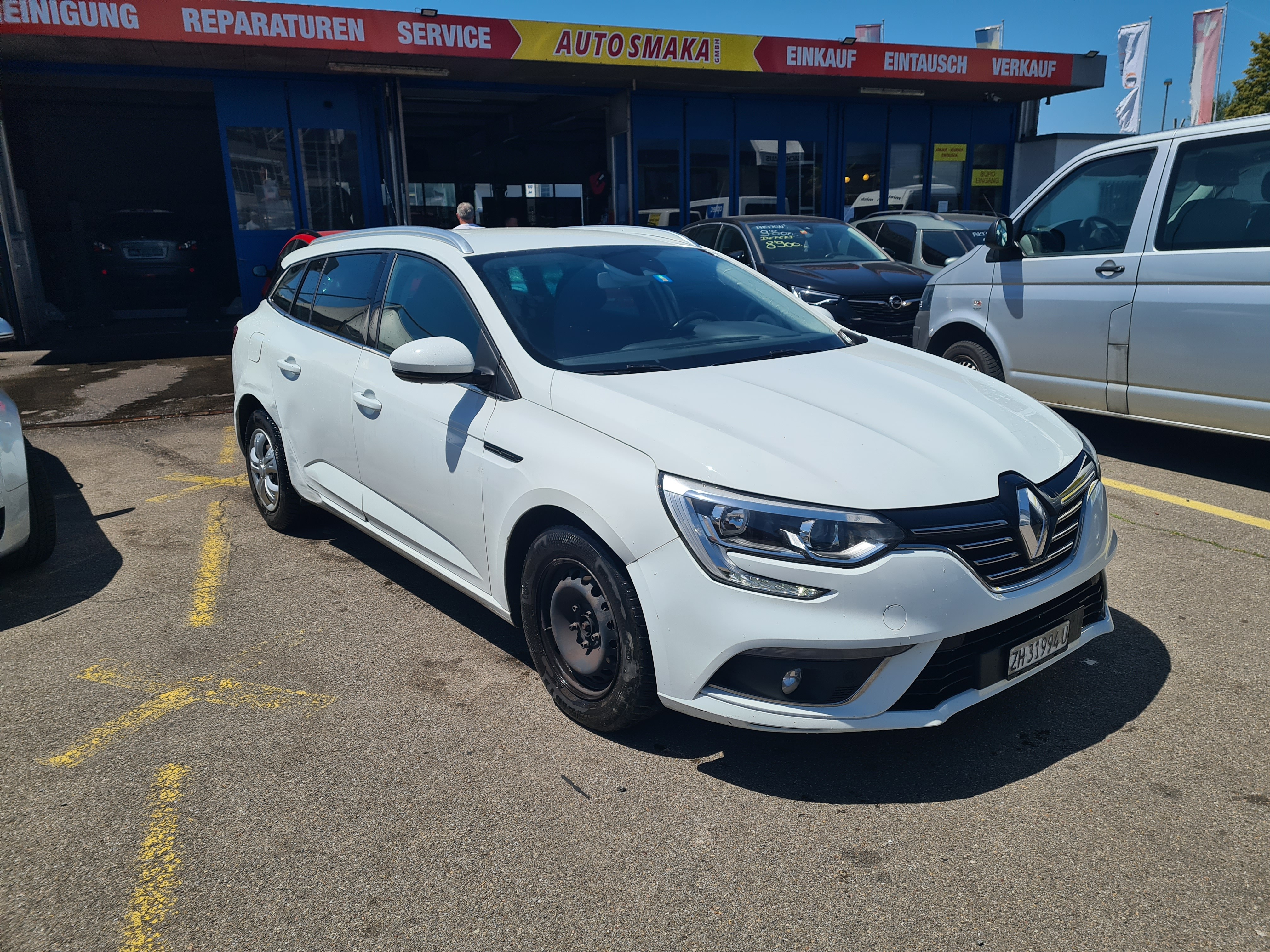 Car photo