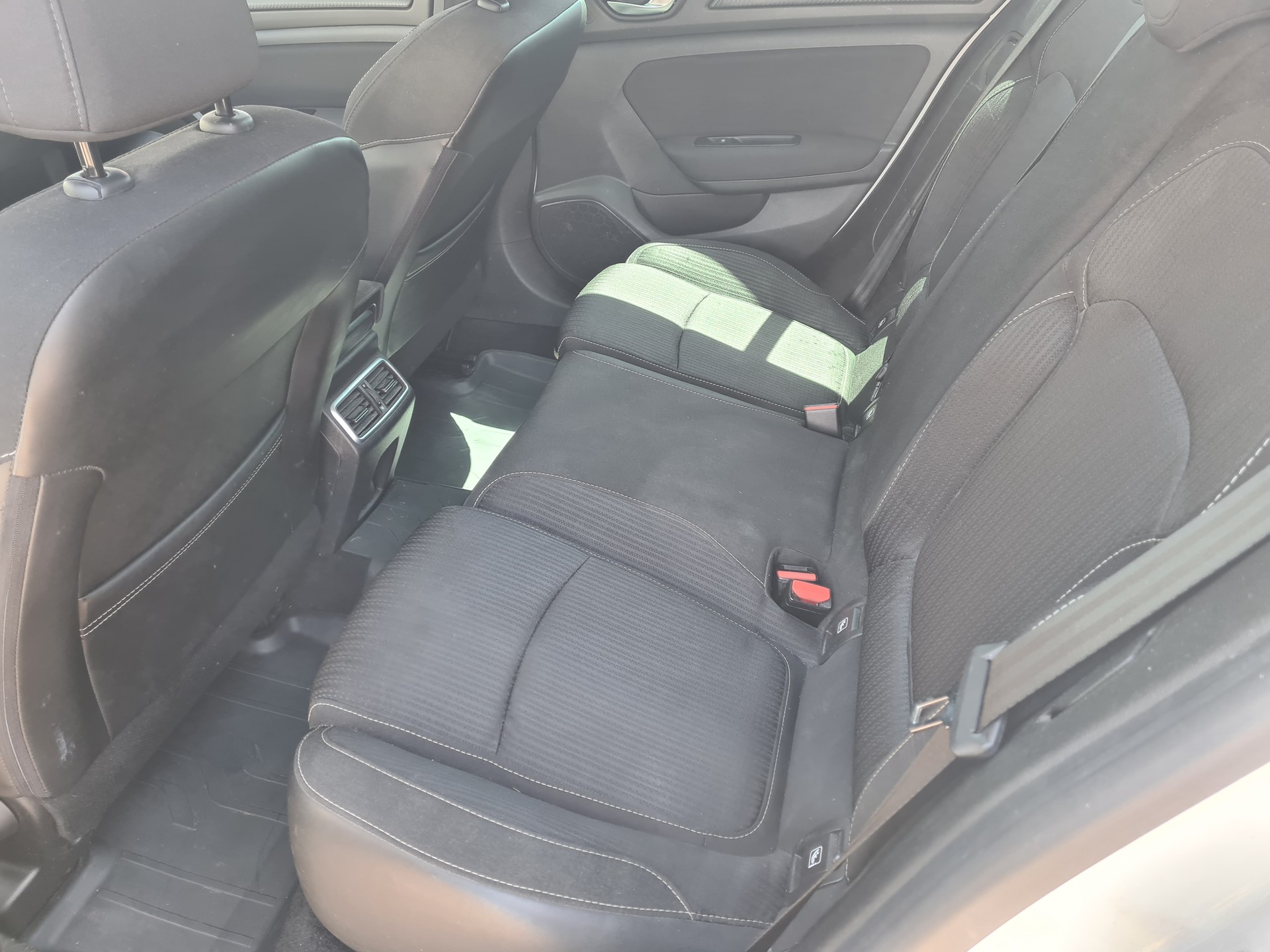 RENAULT Mégane Grandtour 1.5 dCi GT Line EDC-image-7