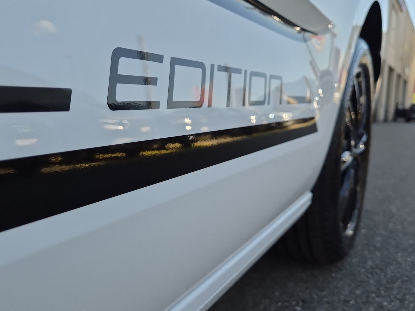 VW Multivan 2.0 TDI Life Edition DSG-image-16