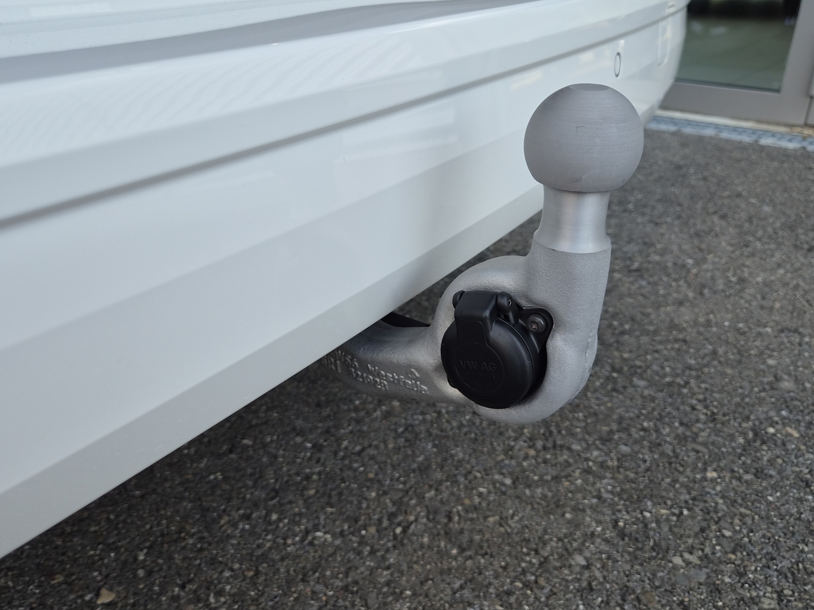 VW Multivan 2.0 TDI Life Edition DSG-image-15