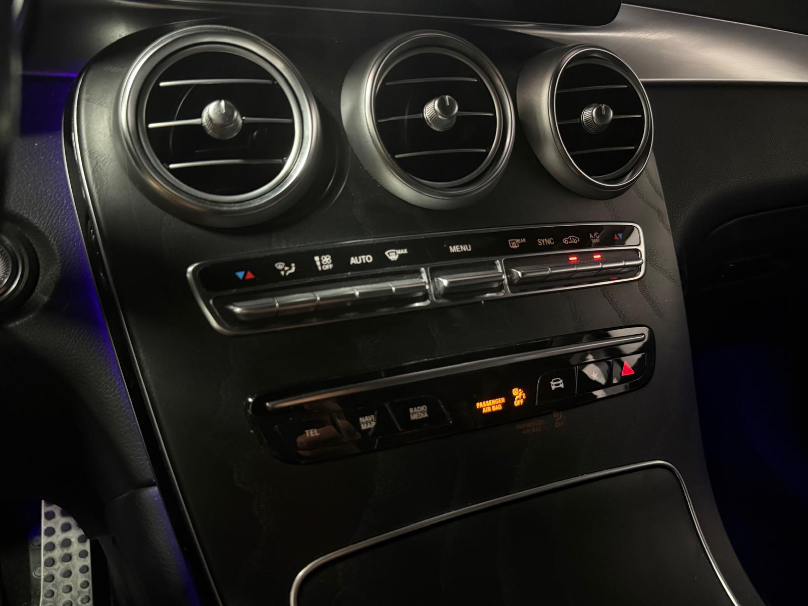 MERCEDES-BENZ GLC 200 AMG Line Plus 4Matic 9G-Tronic-image-13