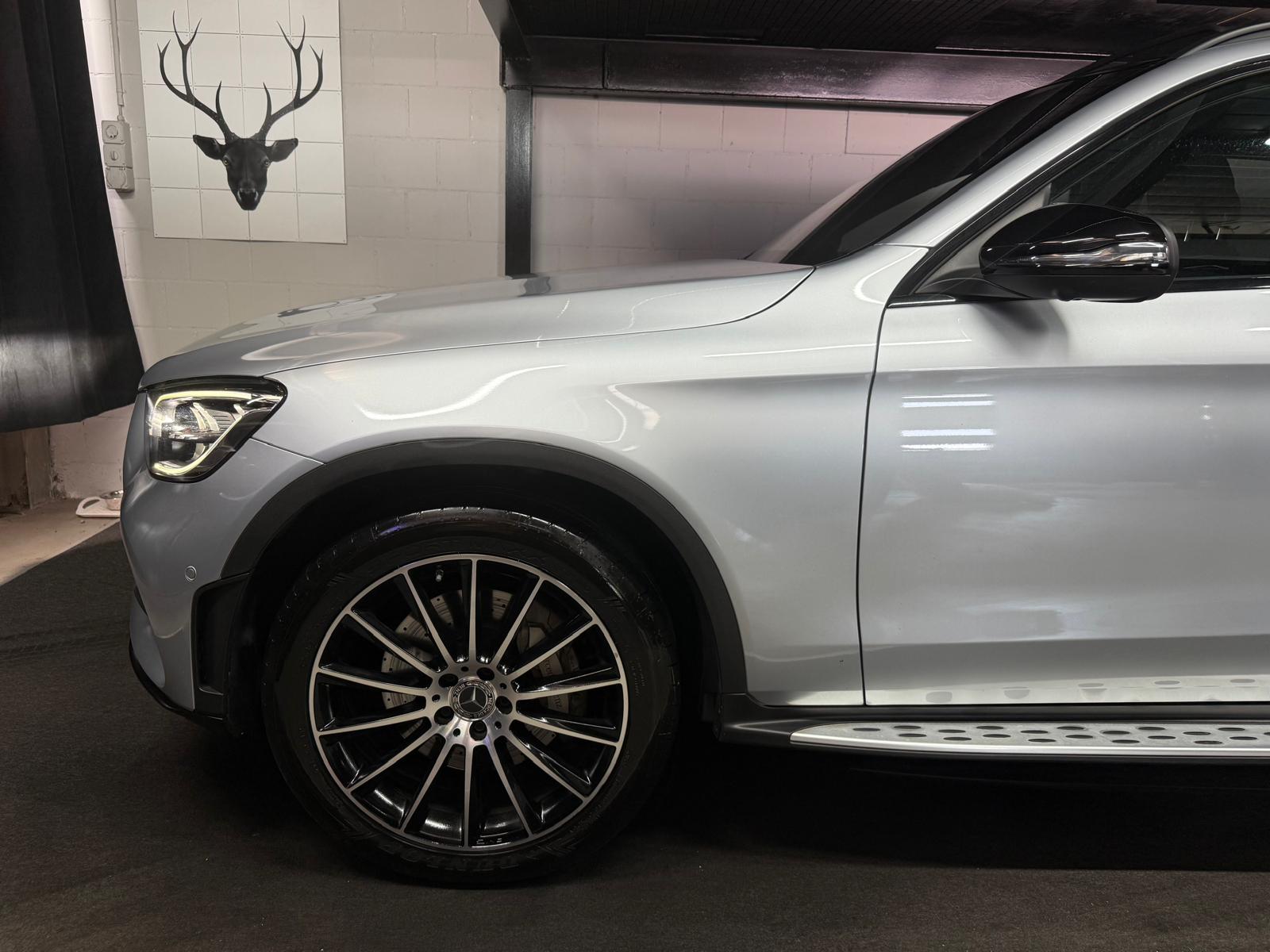 MERCEDES-BENZ GLC 200 AMG Line Plus 4Matic 9G-Tronic-image-3