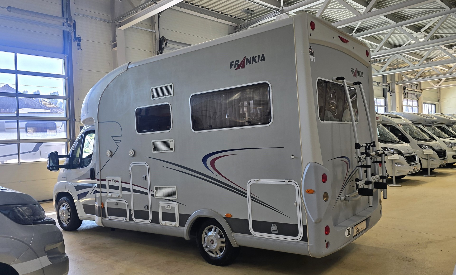 FRANKIA Compact Class-image-3