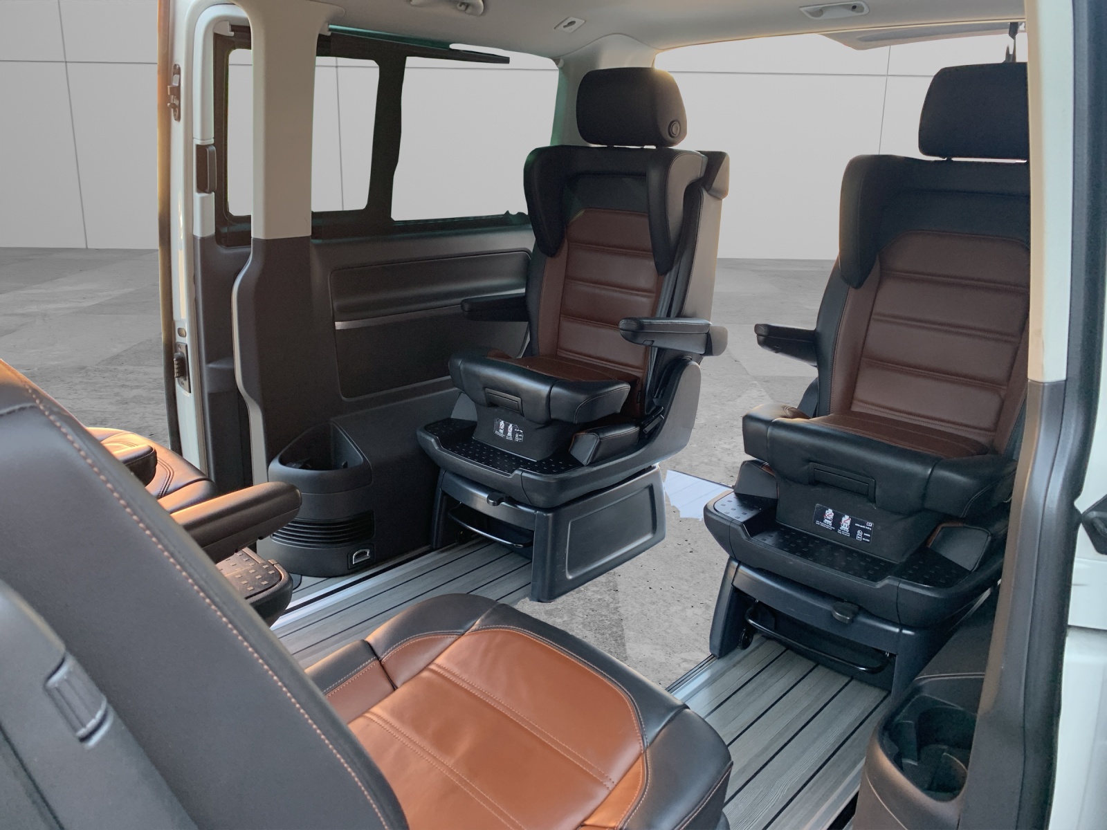 VW T6.1 Multivan 2.0 Bi-TDI Highline Liberty 4Mot. DSG-image-11