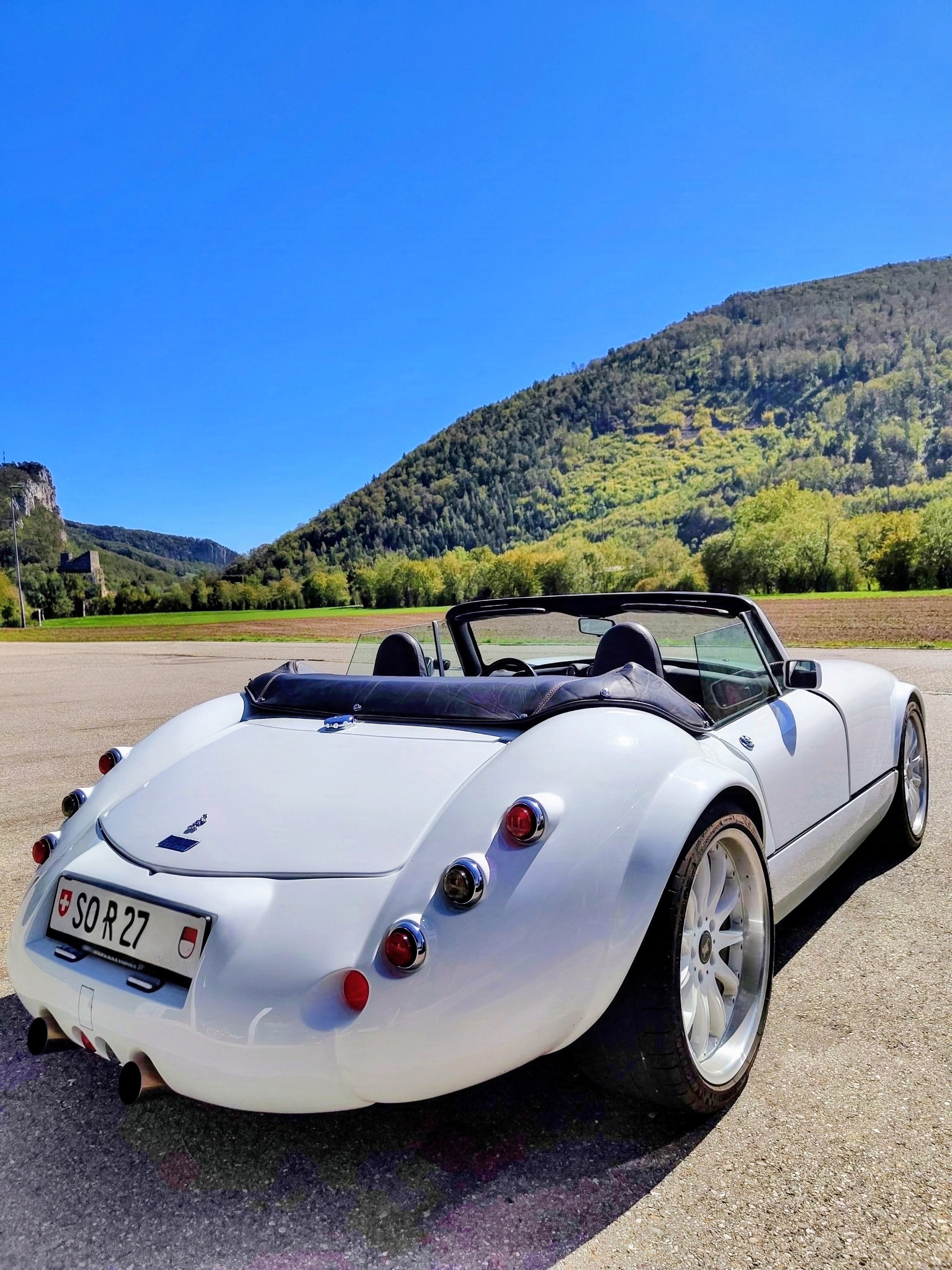 Car photo