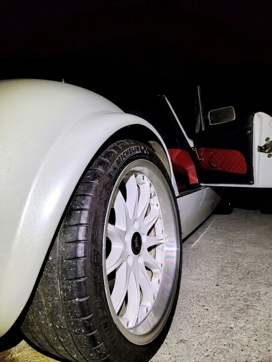 WIESMANN Roadster MF3-image-1