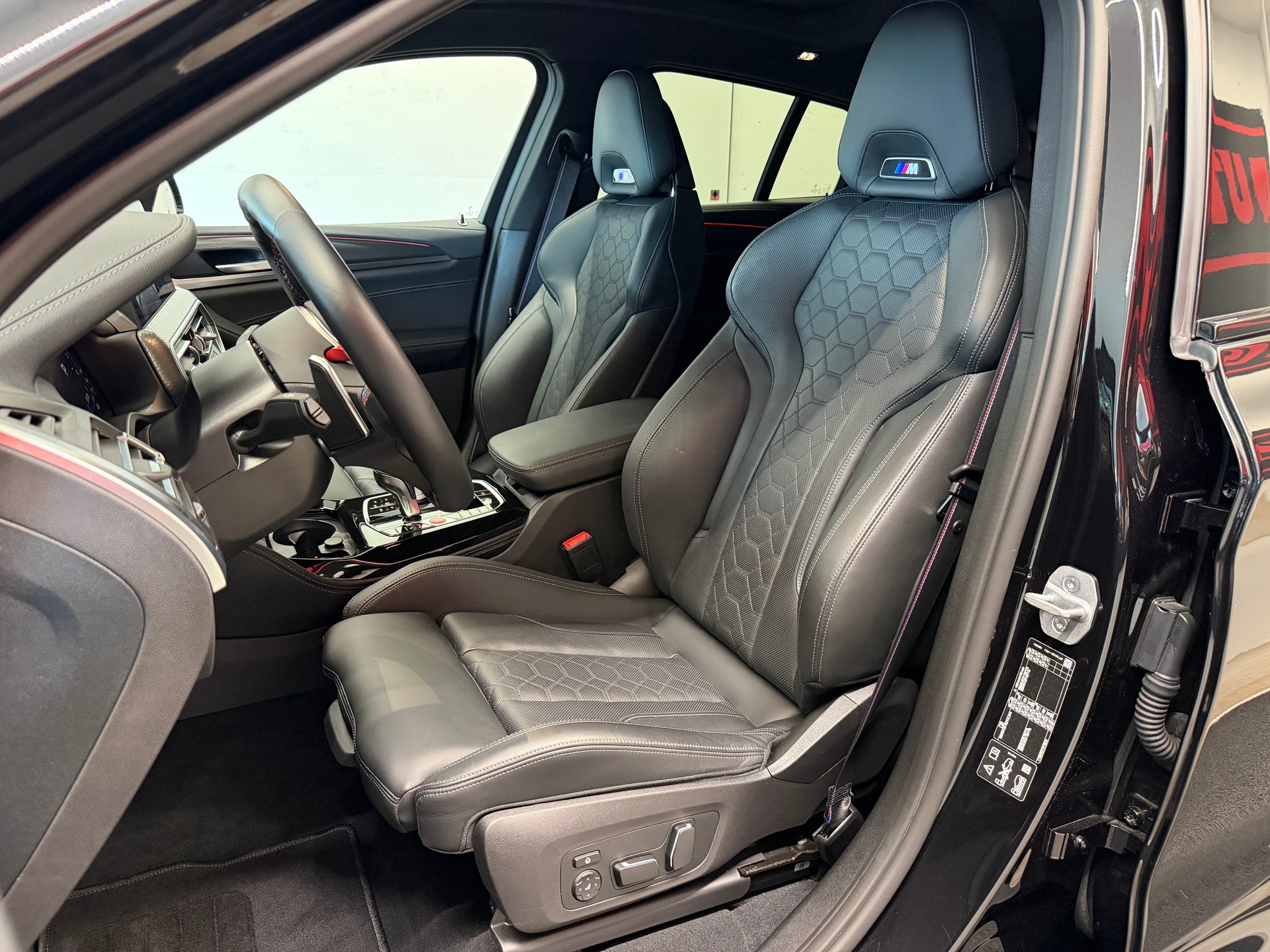 BMW X4M xDrive M Competition Steptronic-image-13