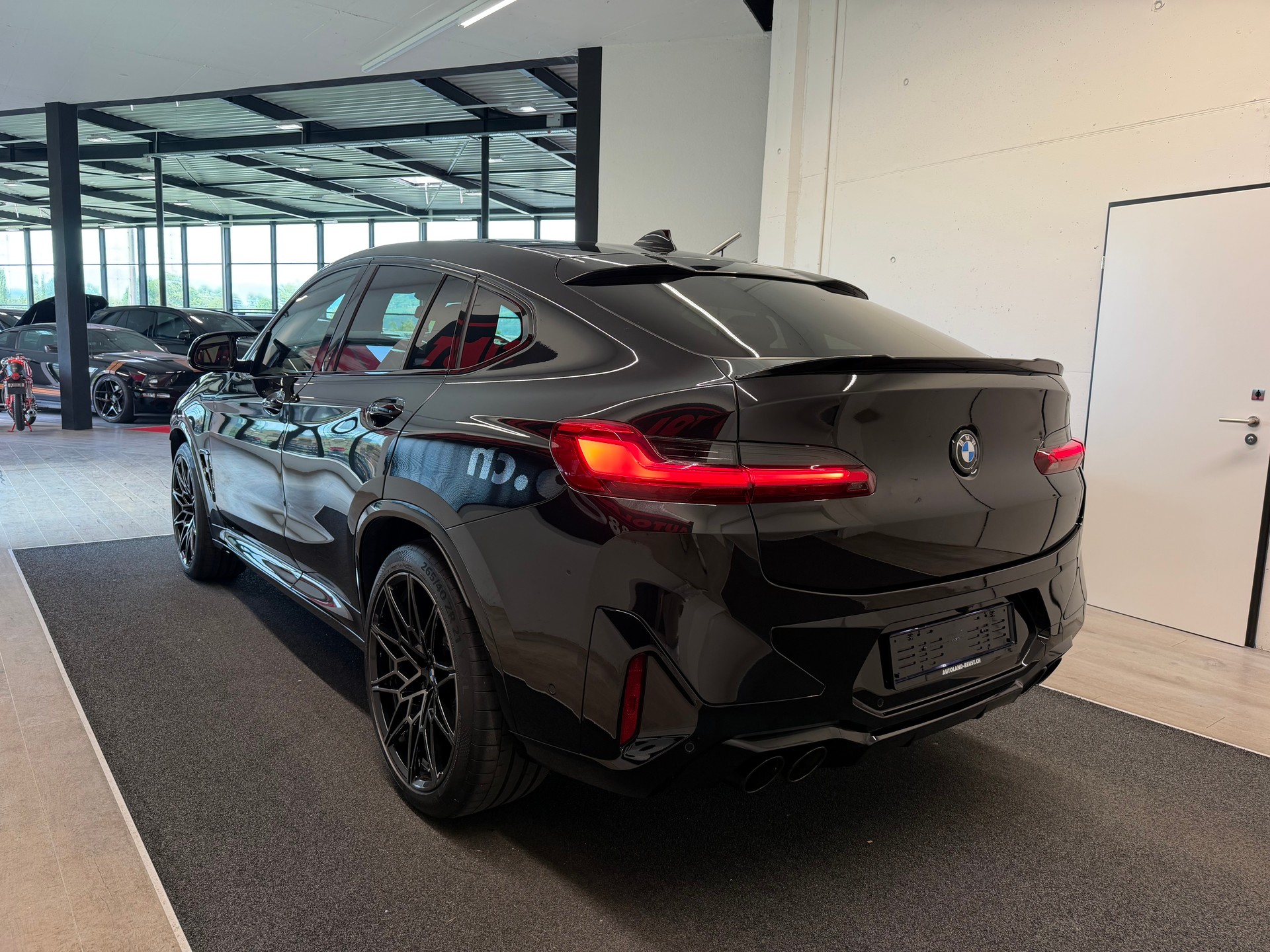 BMW X4M xDrive M Competition Steptronic-image-5