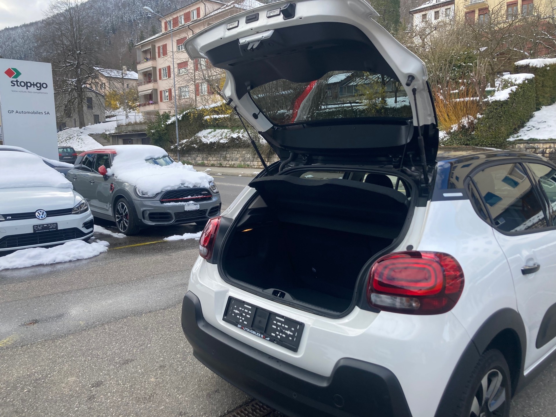 CITROEN C3 1.2i PT Swiss Ed. EAT6-image-5