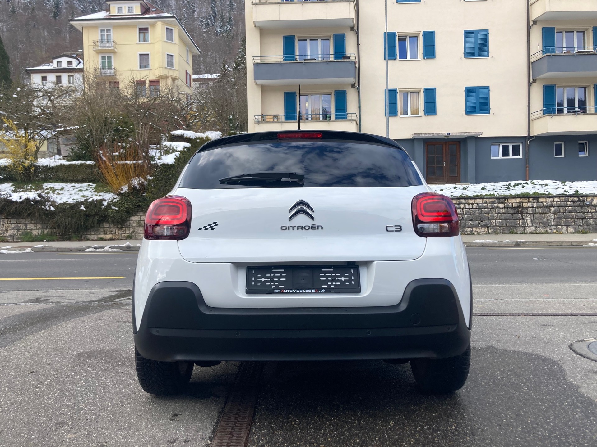 CITROEN C3 1.2i PT Swiss Ed. EAT6-image-4
