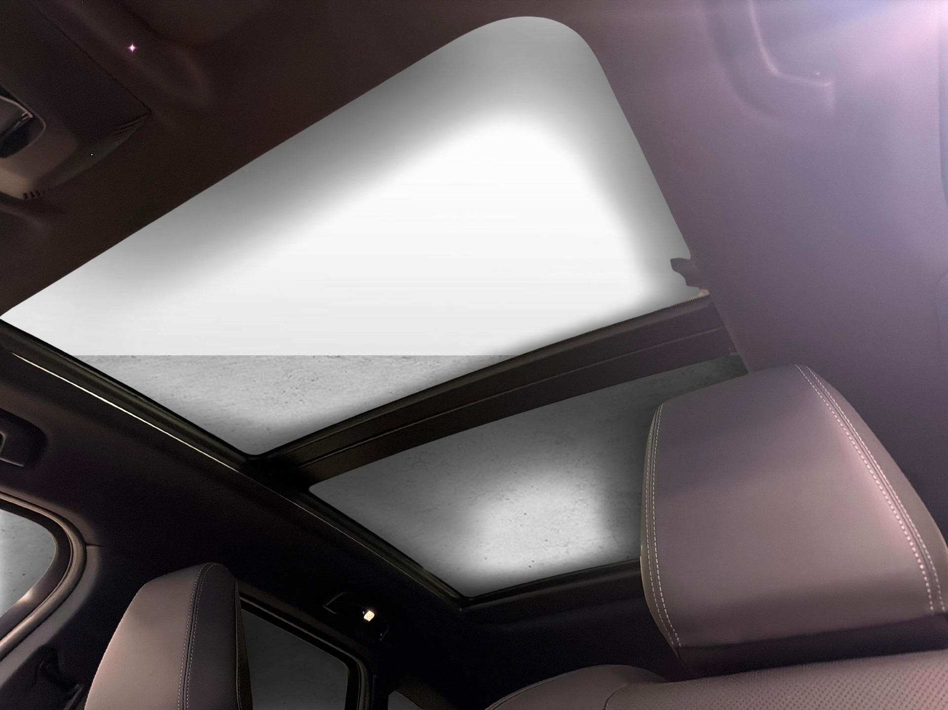 BMW 225e xDrive Active Tourer-image-19