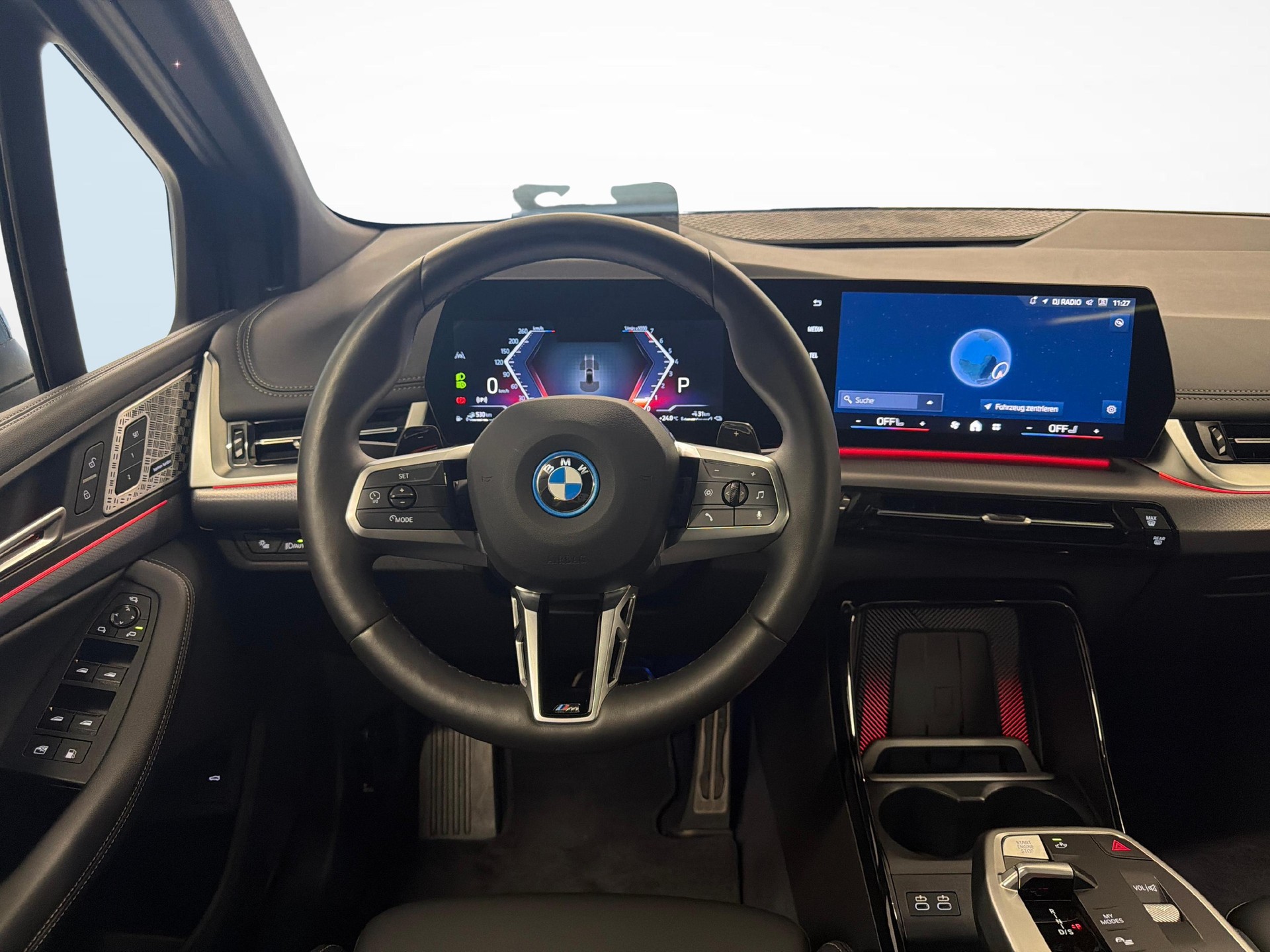 BMW 225e xDrive Active Tourer-image-13