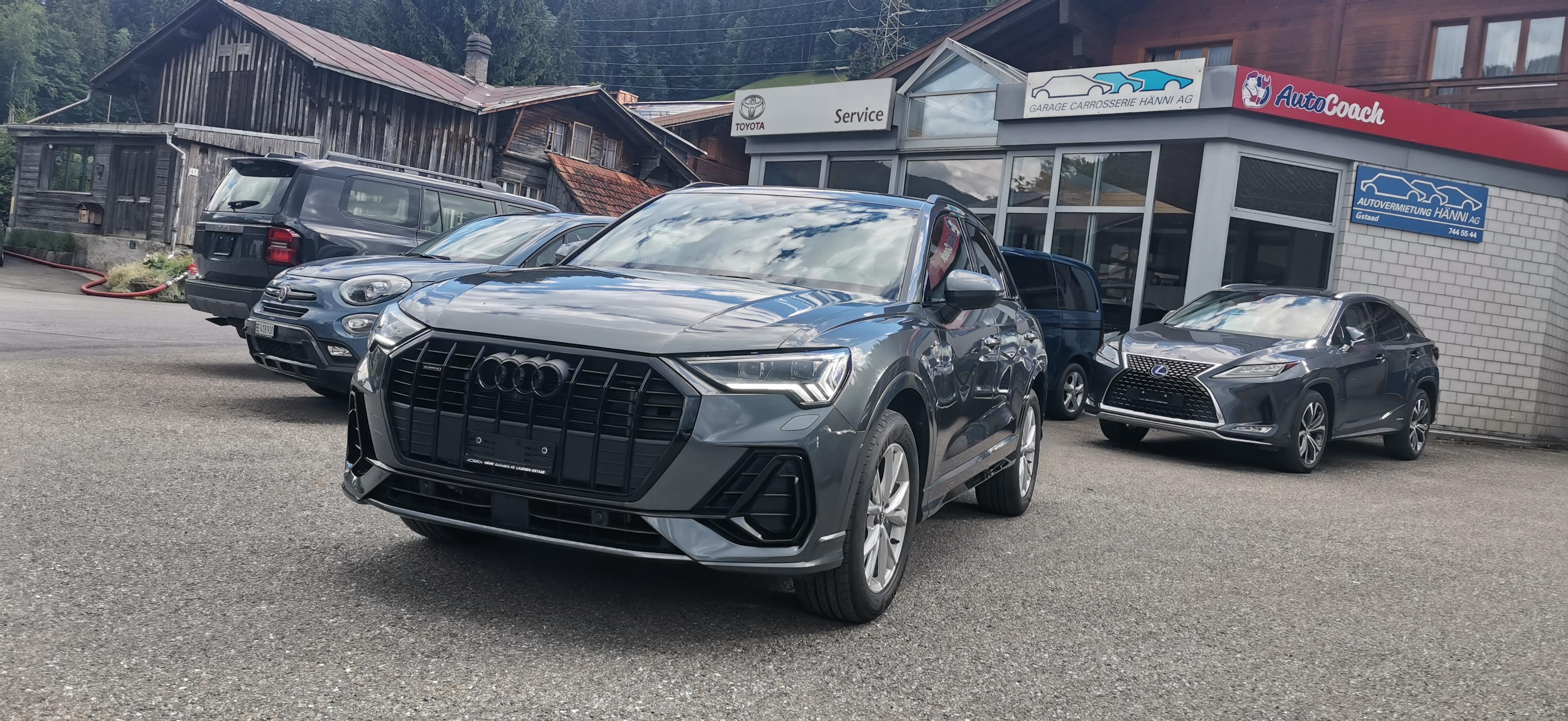 AUDI Q3 2.0 40 TDI S line quattro S-Tronic — slika 1