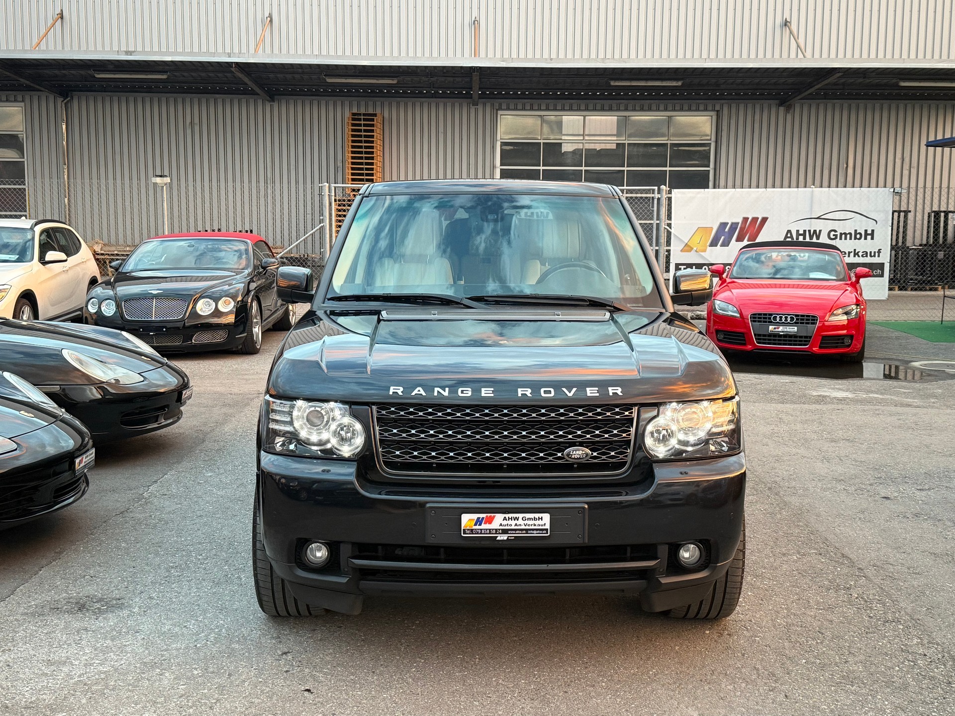 LAND ROVER Range Rover 4.4 TDV8 Vogue Automatic / Frisch ab MFK & Service / AHK 3500kg / 360° Kamera / harman/kardon / Spurassistent-image-1
