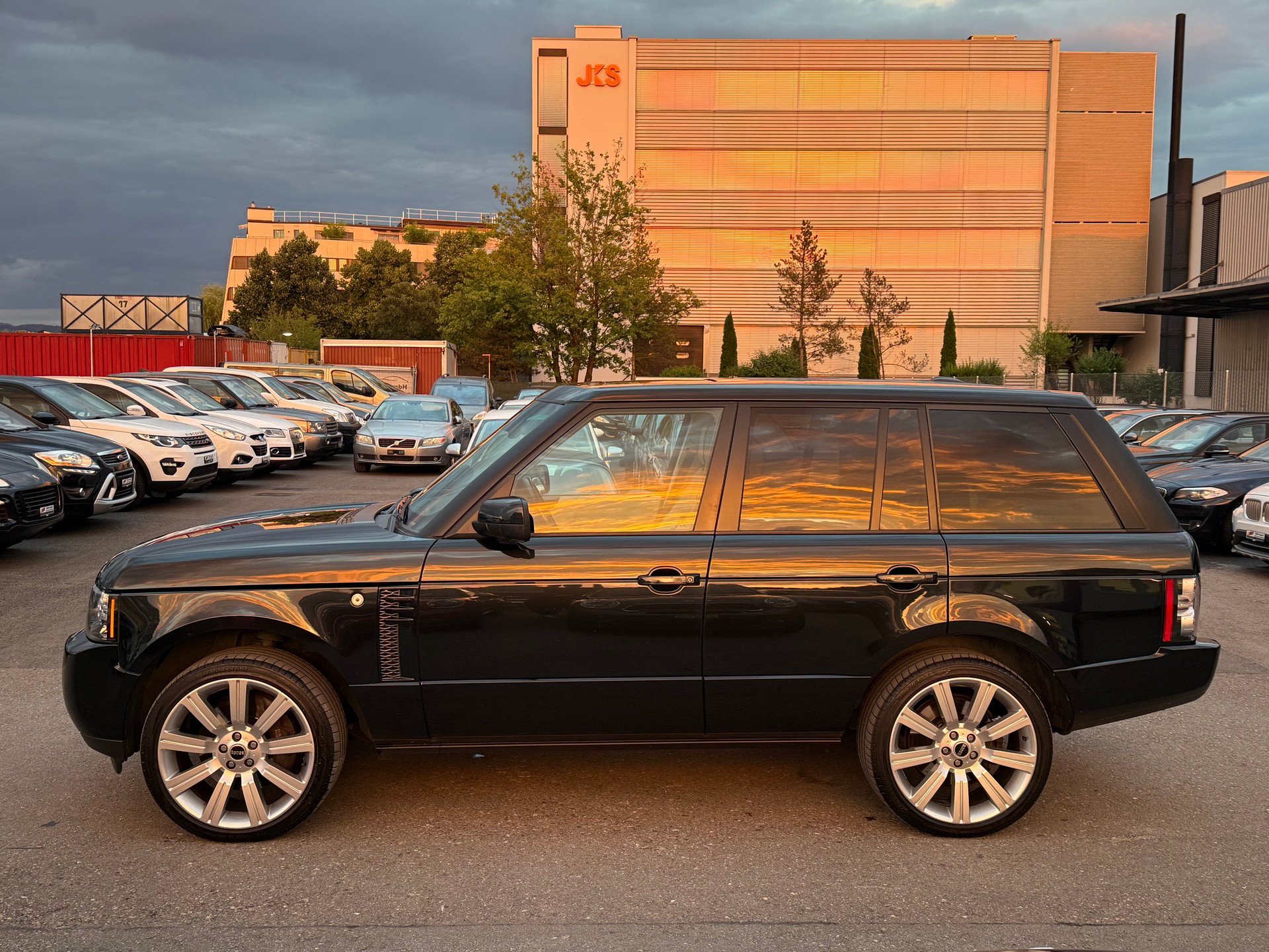 LAND ROVER Range Rover 4.4 TDV8 Vogue Automatic / Frisch ab MFK & Service / AHK 3500kg / 360° Kamera / harman/kardon / Spurassistent-image-6