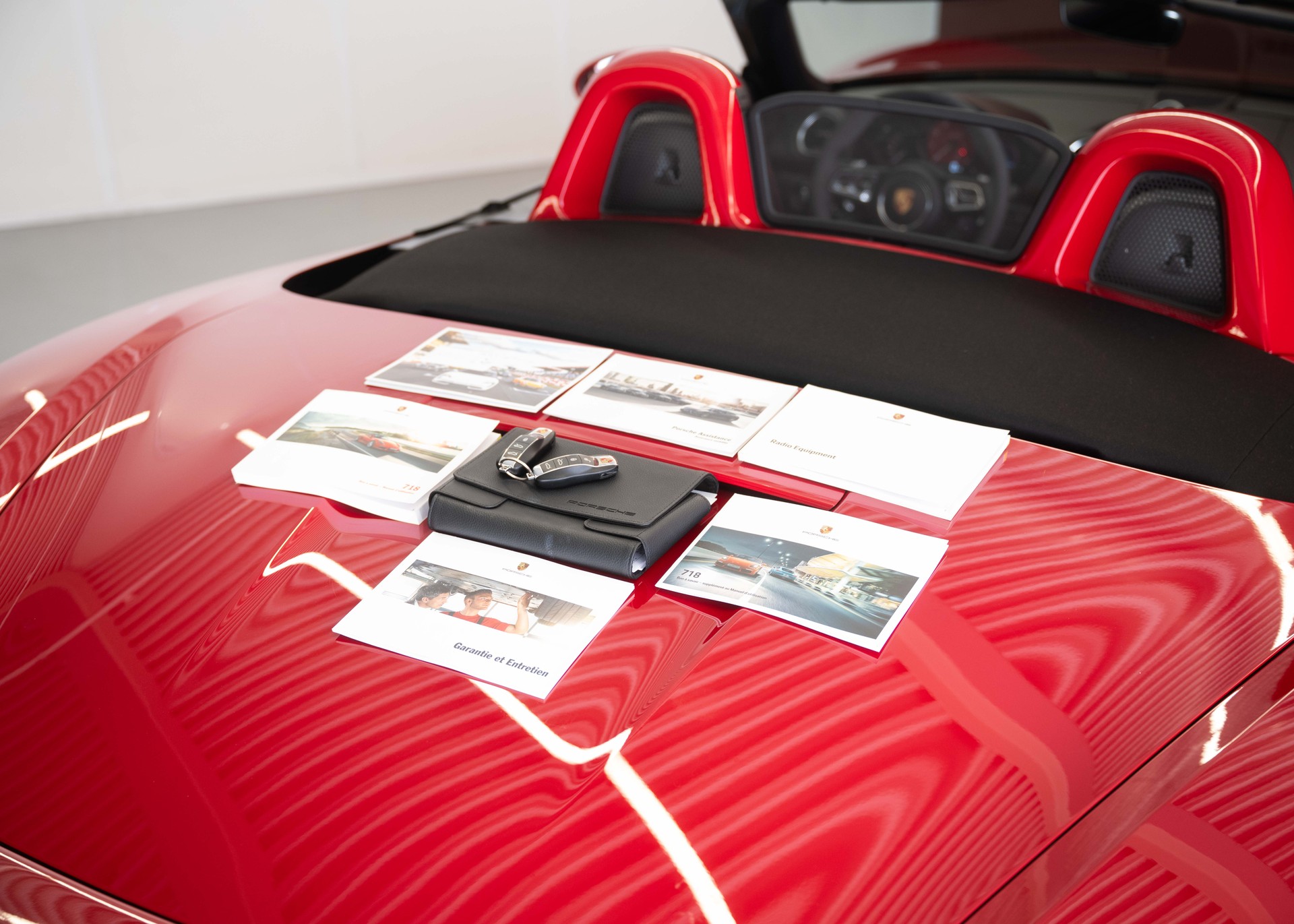 PORSCHE 718 Boxster GTS 2.5 PDK (Swiss car, 2nd hand, perfect condition, full Porsche service history)-image-31