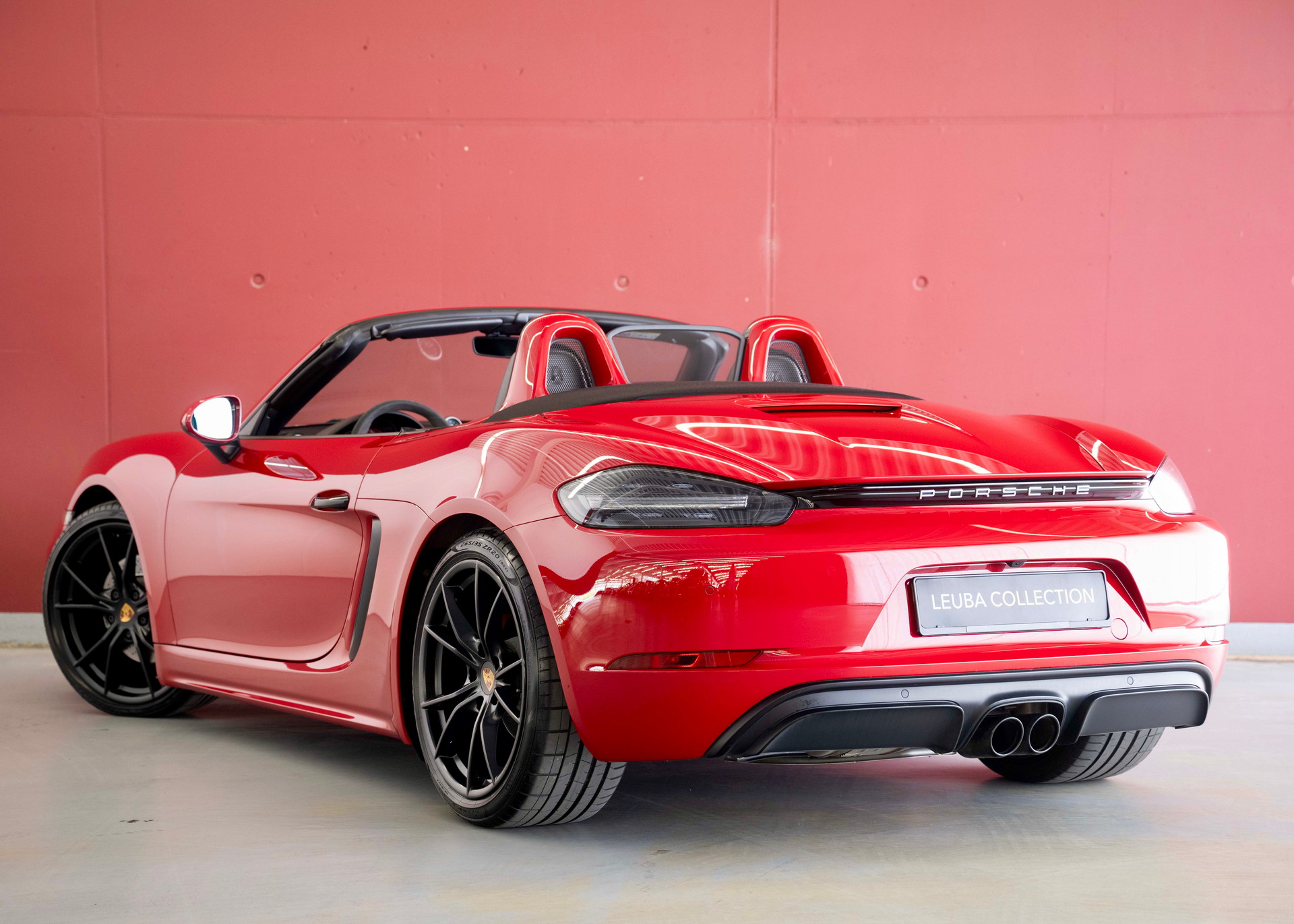 PORSCHE 718 Boxster GTS 2.5 PDK (Swiss car, 2nd hand, perfect condition, full Porsche service history)-showroom-element-1