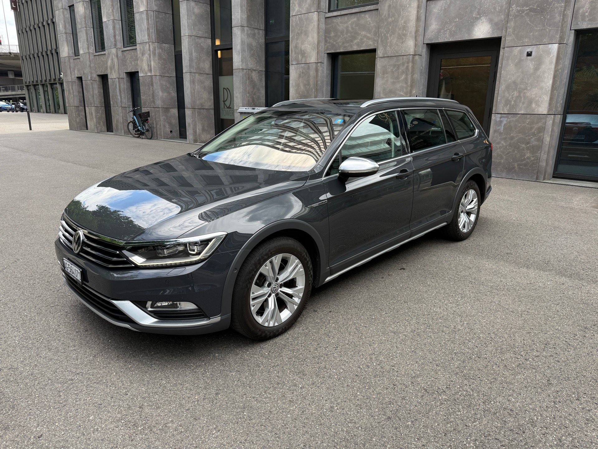 VW Passat Alltrack 2.0 TDI 240 SCR DSG 4motion*NEUWERTIG*-image-0