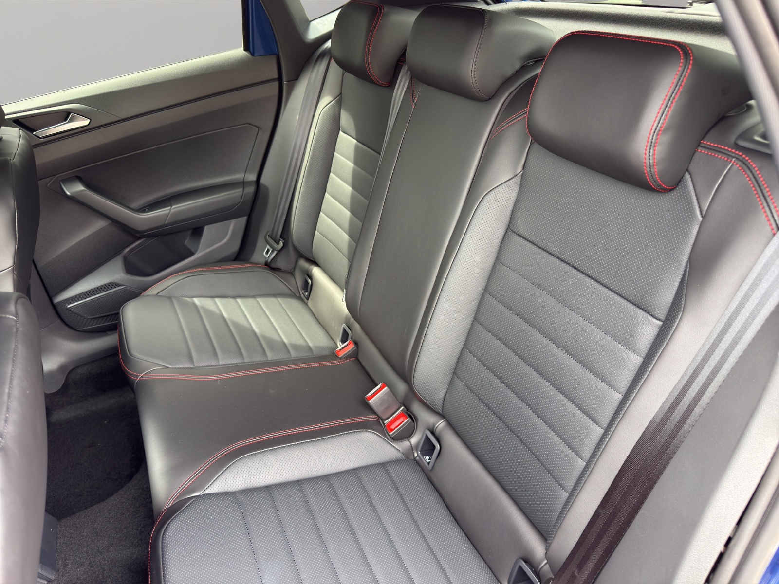 VW Polo 2.0 TSI GTI DSG-image-16