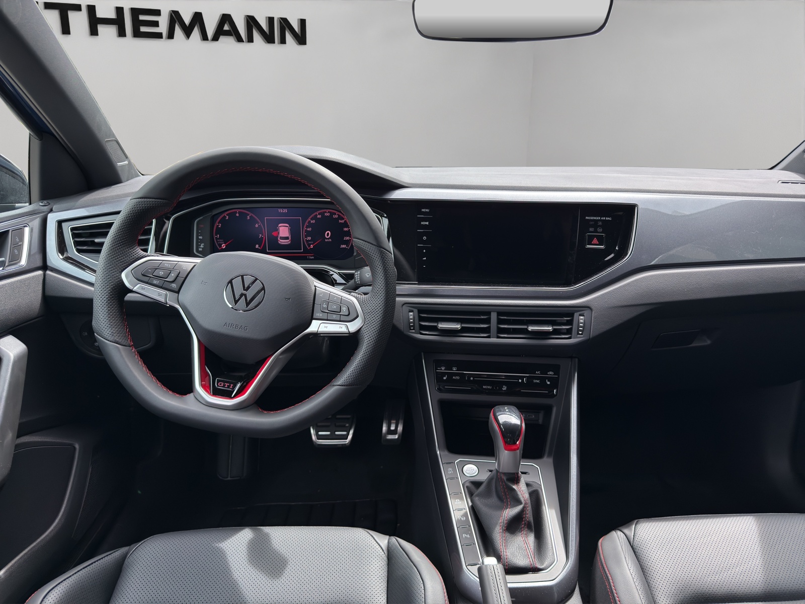 VW Polo 2.0 TSI GTI DSG-image-9