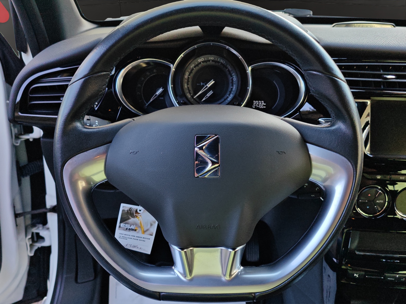 DS AUTOMOBILES DS 3 1.2 PureTech SO Chic EAT [Expertise du jour + Garantie 12 mois + Service & Immat. Offerts]-image-9