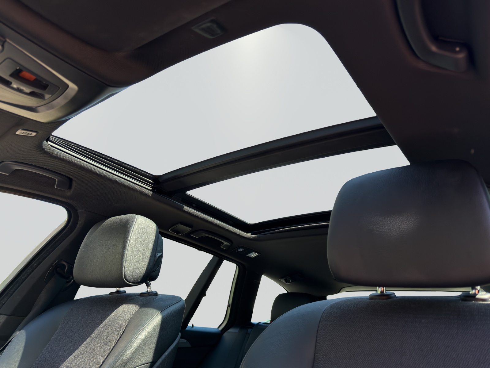 BMW 525d XDrive Touring-image-15