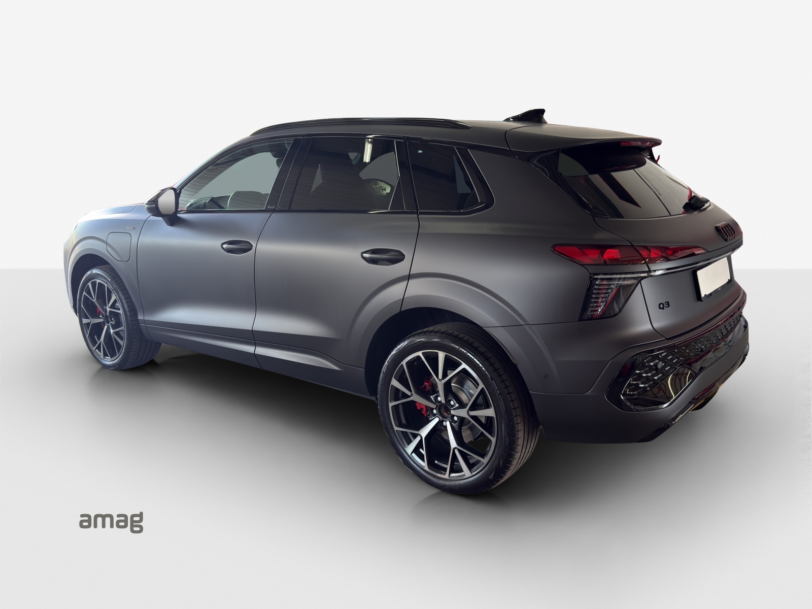AUDI Q3 SUV e-hybrid 200 kW S tronig-showroom-element-2
