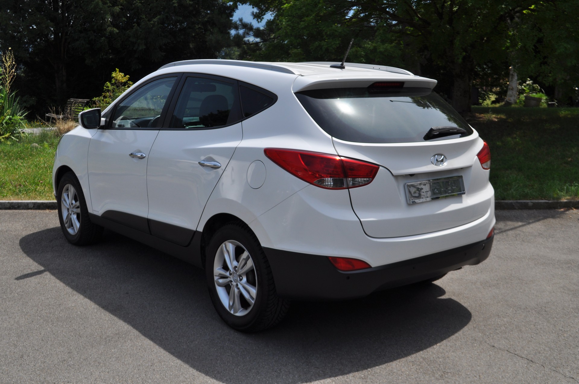 HYUNDAI iX 35 2.0 CRDi Style 4WD-image-3