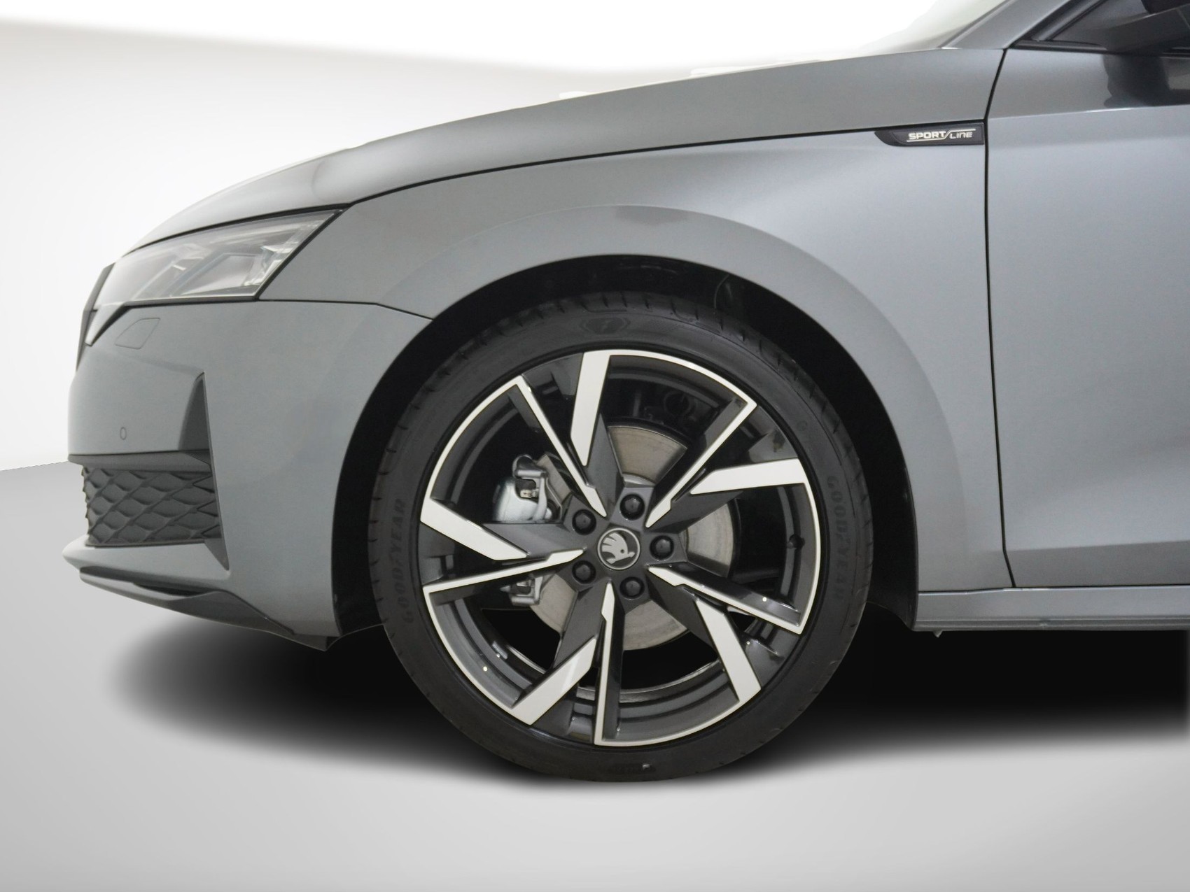 SKODA Octavia 2.0 TSI SportLine 4x4 DSG-image-9