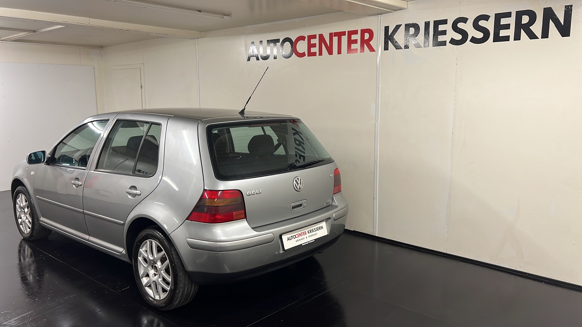 VW Golf 1.6 16V Pacific-image-6