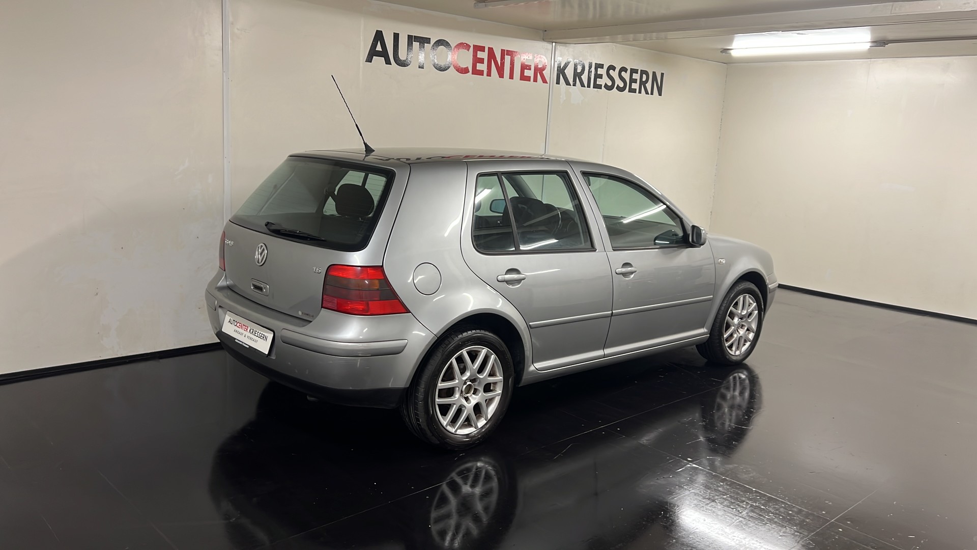 VW Golf 1.6 16V Pacific-image-4