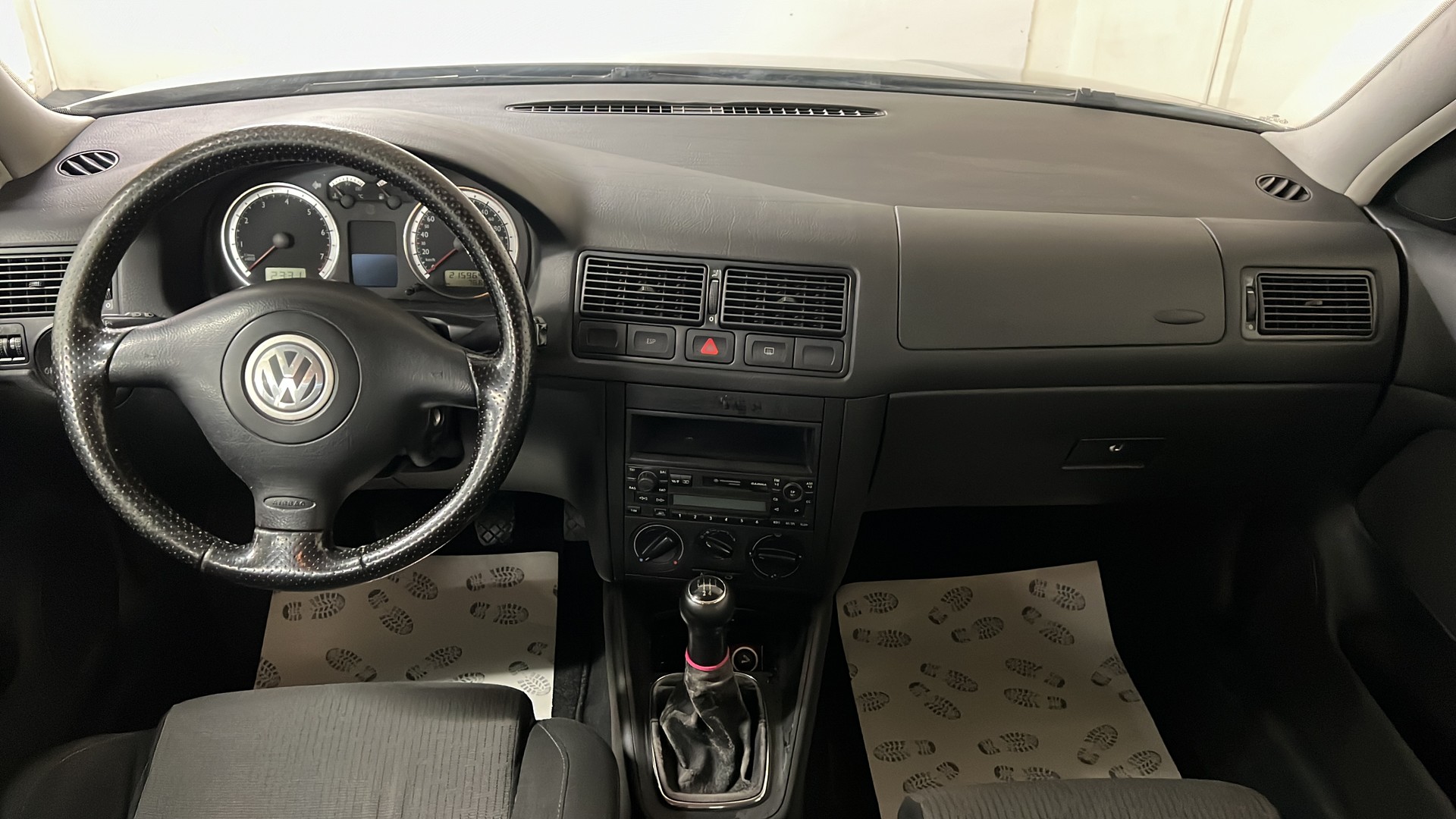 VW Golf 1.6 16V Pacific-image-10